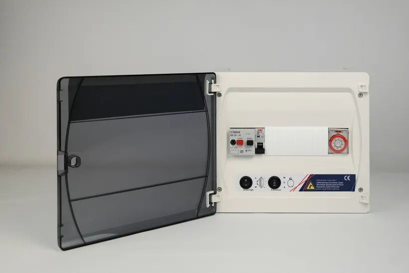 COFFRET FILTRATION ALIZE MONO 2 PROJ. LED 4-6,3A 1 COFFRET FILTRATION ALIZE MONO 2 PROJ. LED 4-6,3A