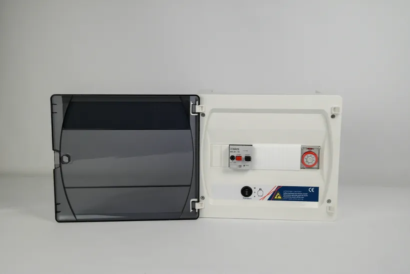 COFFRET FILTRATION ALIZE MONO OU BALAI 6,3-10A 1 COFFRET FILTRATION ALIZE MONO OU BALAI 6,3-10A